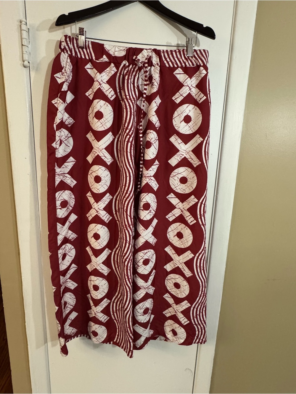 Kids' Maroon XOXO Print Drawstring Bottoms
